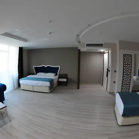 Hotel Grand 4*